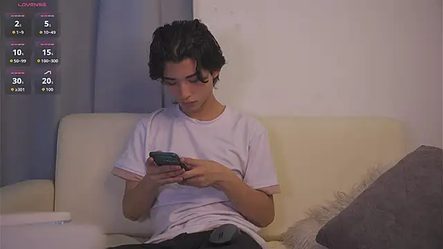 Snapshot of angel_yuhogg chatting on March 14, 2026, 5:24 am angel yuhogg online show from March 14, 2026, 5:24 am