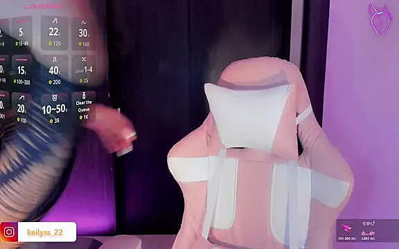 keilyss   online show from April 19, 2026, 10:34 pm