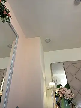 AliciaRoux online show from April 1, 2026, 8:59 am