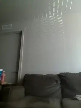 Snapshot of yourMasterisBored chatting on April 18, 2026, 7:07 pm yourMasterisBored online show from April 18, 2026, 7:07 pm