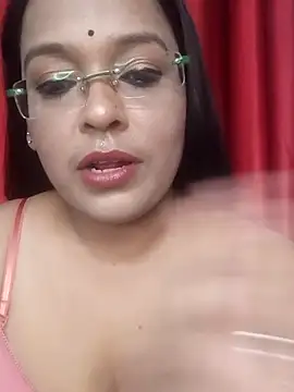 hornyrosy321 online show from March 28, 2026, 5:47 pm