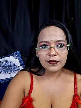 Snapshot of hornyrosy321 chatting on June 24, 2026, 5:33 pm hornyrosy321 online show from June 24, 2026, 5:33 pm