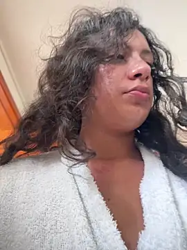 Lacolorinaa online show from April 8, 2026, 4:08 pm