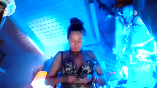 Ambionce online show from April 8, 2026, 6:04 am