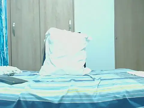 violeta36 online show from April 13, 2026, 10:52 am