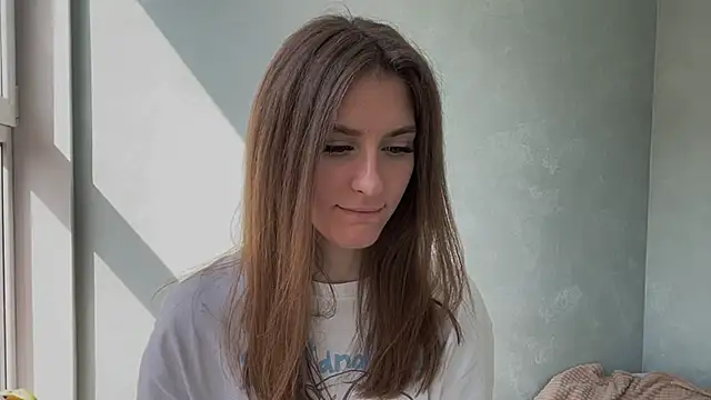 Moonstarisrares online show from April 4, 2026, 8:54 am