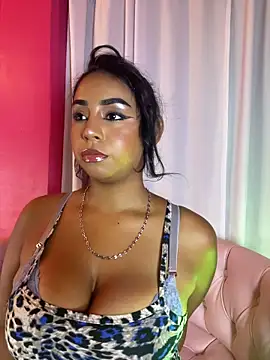 SamaraDesire online show from April 6, 2026, 8:10 pm