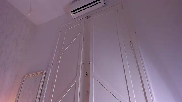 Lila clark online show from March 17, 2026, 9:29 pm