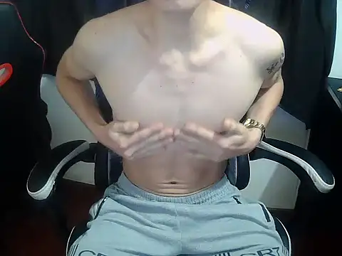 crixus11111 online show from April 7, 2026, 5:42 am