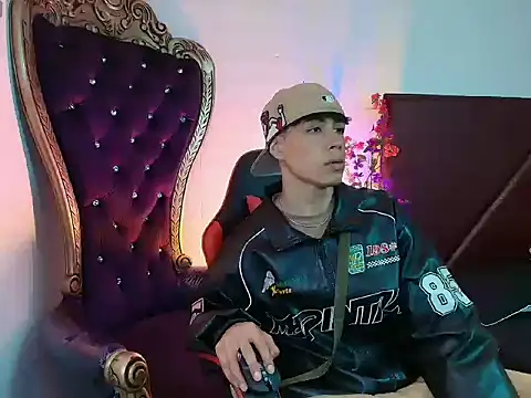 Andreew Style online show from April 8, 2026, 8:43 pm