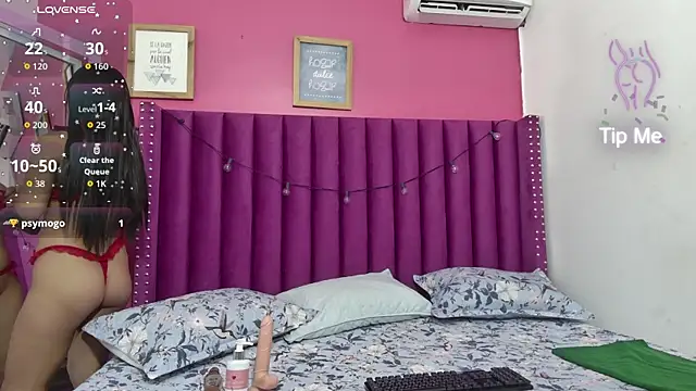 lindaa022 online show from April 8, 2026, 2:35 am