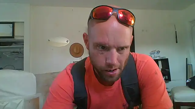 CaptCraker online show from March 26, 2026, 10:40 pm