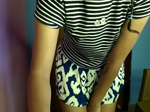 ezabela  online show from April 10, 2026, 7:37 am