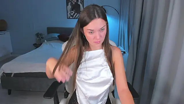 MayaNextDoor online show from March 26, 2026, 3:05 am