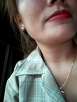 Snapshot of Lucxy-ki6 chatting on May 14, 2026, 10:56 am Lucxy-ki6 online show from May 14, 2026, 10:56 am