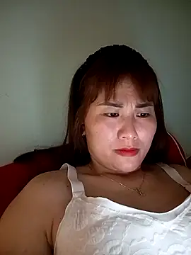 Lucxy-ki6 online show from April 15, 2026, 2:10 pm