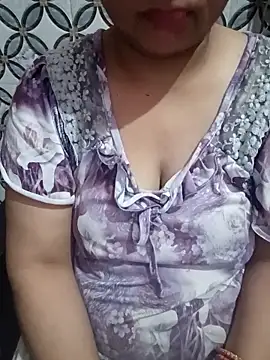 Snapshot of Gujju_bhabhi69 chatting on April 18, 2026, 10:43 pm Gujju bhabhi69 online show from April 18, 2026, 10:43 pm