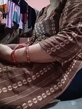 Snapshot of Gujju_bhabhi69 chatting on June 2, 2026, 6:08 pm Gujju bhabhi69 online show from June 2, 2026, 6:08 pm
