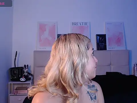 trinitych  online show from March 15, 2026, 8:21 am