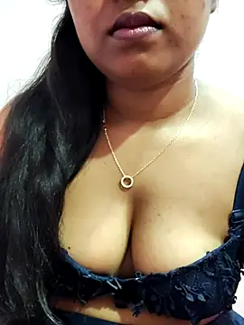 hotmiki online show from April 12, 2026, 3:59 pm