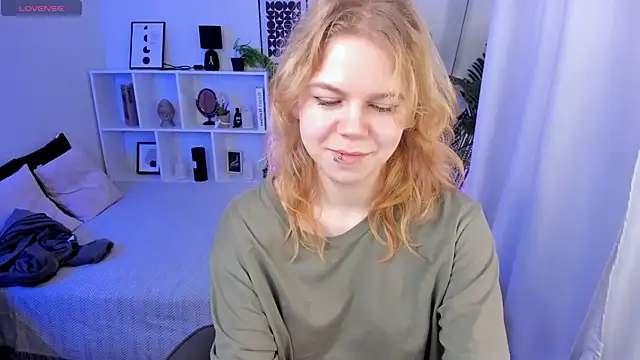 Snapshot of ElizabethVane chatting on May 21, 2026, 5:38 am ElizabethVane online show from May 21, 2026, 5:38 am