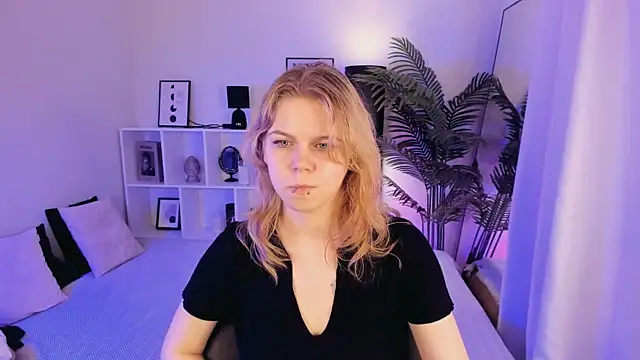 Snapshot of ElizabethVane chatting on May 7, 2026, 5:27 pm ElizabethVane online show from May 7, 2026, 5:27 pm