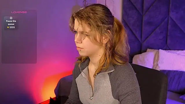 ElizabethVane online show from March 27, 2026, 5:49 am