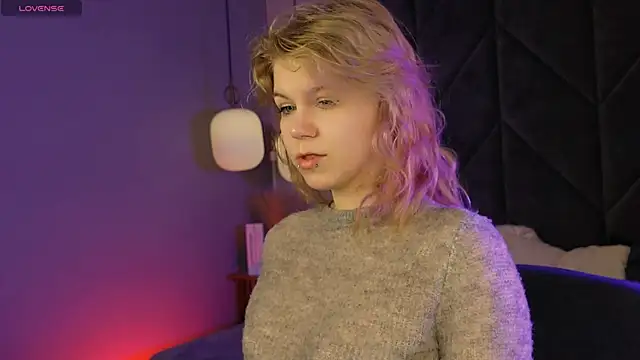 Snapshot of ElizabethVane chatting on April 22, 2026, 5:47 am ElizabethVane online show from April 22, 2026, 5:47 am