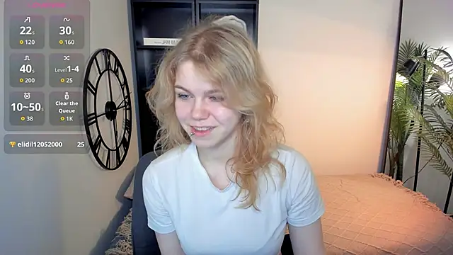 Snapshot of ElizabethVane chatting on June 5, 2026, 5:23 am ElizabethVane online show from June 5, 2026, 5:23 am