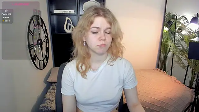 Snapshot of ElizabethVane chatting on June 5, 2026, 6:52 am ElizabethVane online show from June 5, 2026, 6:52 am