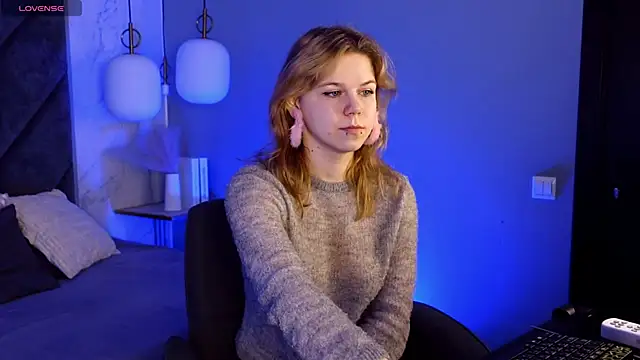 ElizabethVane online show from March 31, 2026, 5:42 am