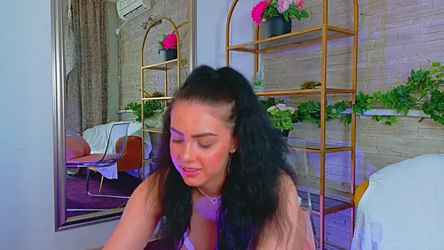 IngridMyst online show from April 18, 2026, 4:59 am