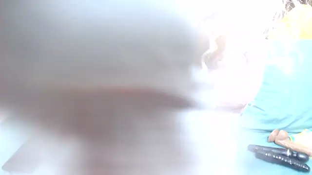 Aylerxoxo1 online show from April 14, 2026, 4:12 pm