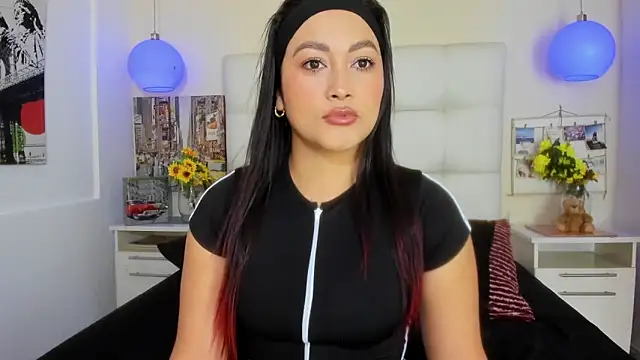 Tatiana24  online show from April 17, 2026, 9:28 pm