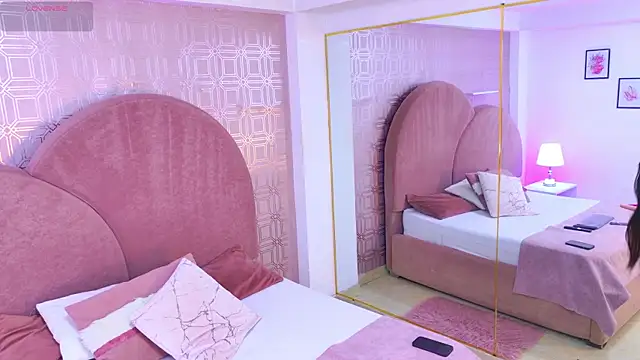 Melissa Elana online show from March 27, 2026, 11:44 am