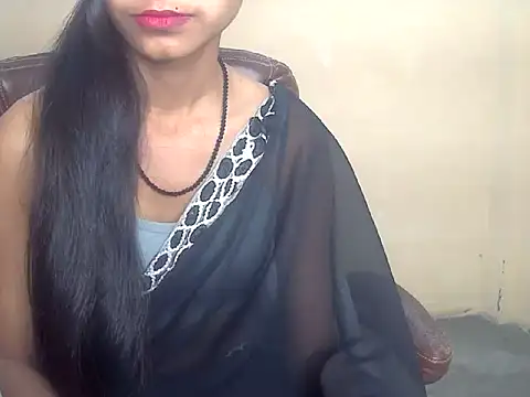 QueenOfDesire01 online show from April 3, 2026, 5:30 pm