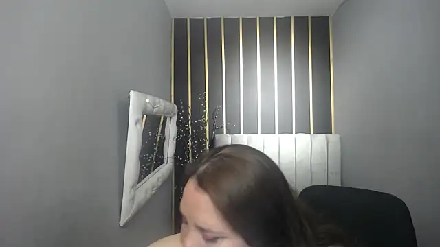 koral busty online show from May 16, 2026, 3:49 am
