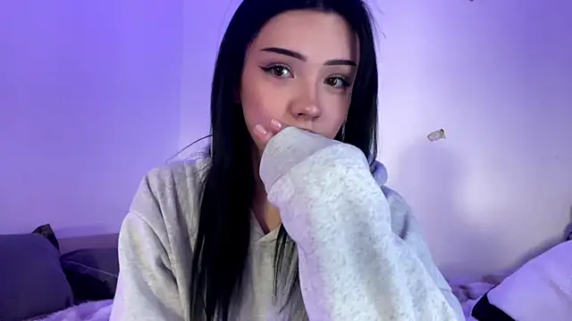 BeckyAurielle online show from April 11, 2026, 2:21 pm