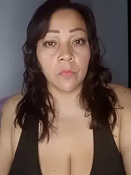 Naia queen25 online show from April 7, 2026, 8:16 am