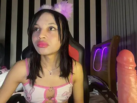 stellapapilon online show from April 23, 2026, 2:40 am