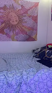 EimyVelvet online show from April 18, 2026, 7:58 pm