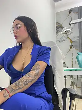 daniela-sexy online show from April 16, 2026, 1:34 pm