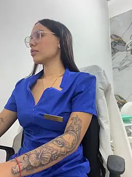 daniela-sexy online show from April 15, 2026, 1:48 pm