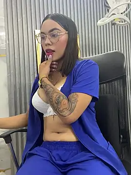 daniela-sexy online show from June 1, 2026, 2:39 pm