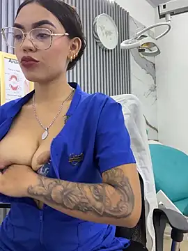 daniela-sexy online show from May 23, 2026, 4:28 pm