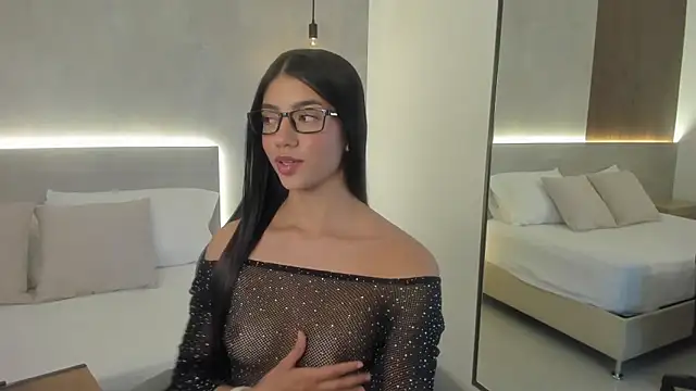 emma rousse5 online show from March 25, 2026, 8:19 pm