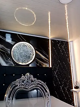 Karolynrousse  online show from April 12, 2026, 2:09 pm