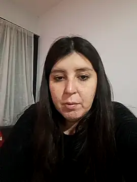 Snapshot of melucita chatting on June 4, 2026, 9:52 pm melucita online show from June 4, 2026, 9:52 pm