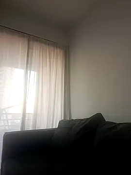 Snapshot of melucita chatting on April 9, 2026, 9:32 pm melucita online show from April 9, 2026, 9:32 pm