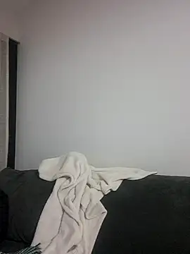 Snapshot of melucita chatting on May 26, 2026, 9:57 pm melucita online show from May 26, 2026, 9:57 pm